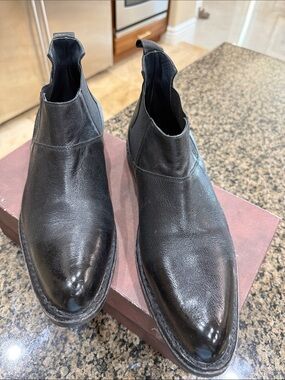 MOMA Men's Black Leather Chelsea Boots - Classic Slip-On boot.  Size 42 eu